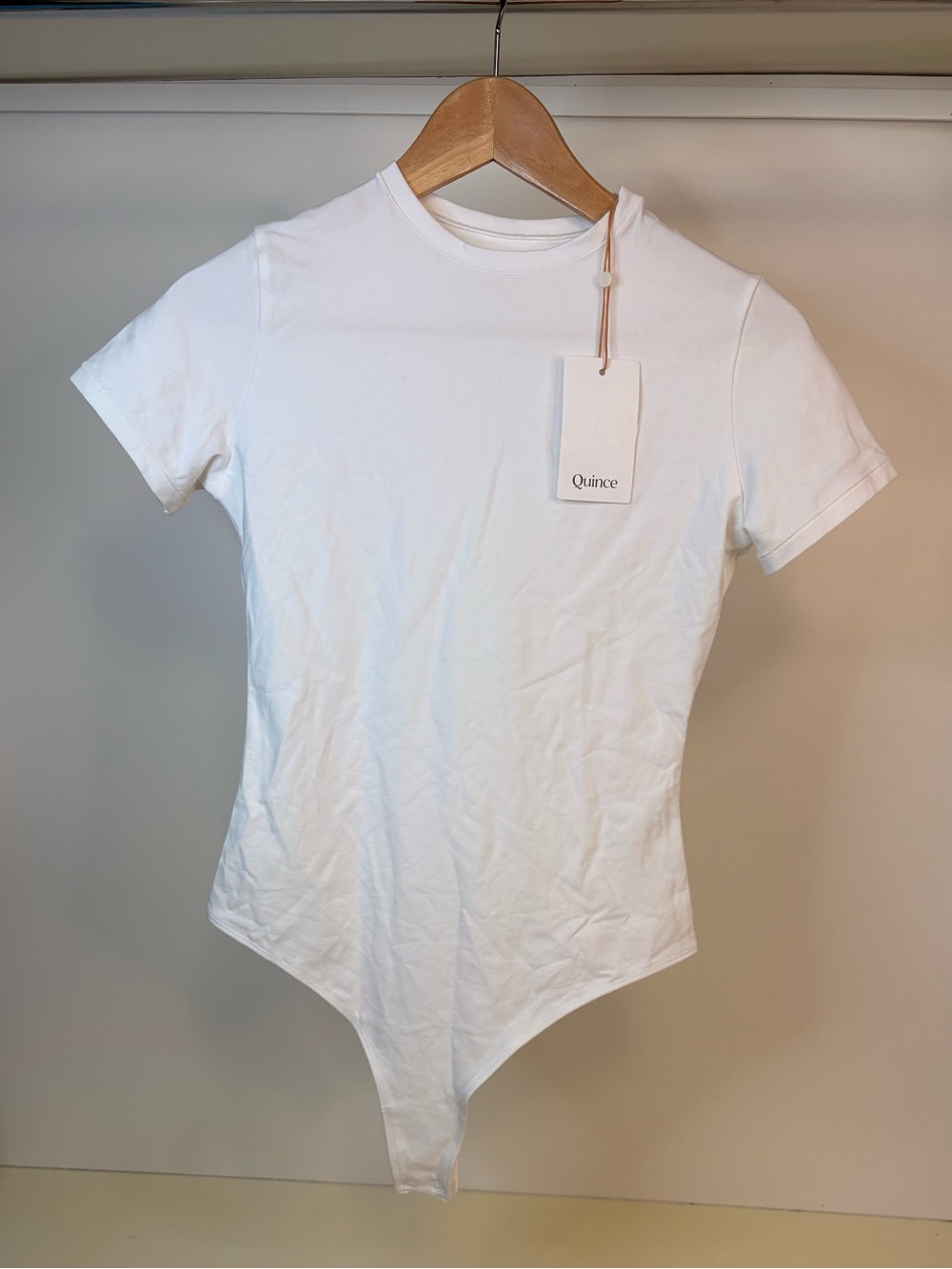 NWT Quince White organic cotton Short-Sleeve Bodysuit Tee Sz small